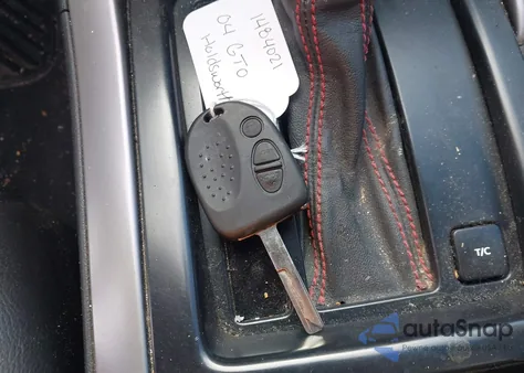 2004 Pontiac Gto z USA, uszkodzony, nr VIN 6G2VX12G44L262102